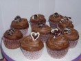 Cupcakes de chocolate con cobertura de ganashé